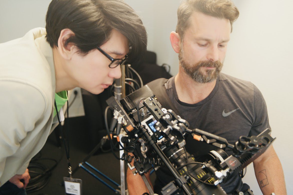 UnderDevShow's tweet photo. Behind the scenes with DP Alejandro Lalinde and director @bametcalf https://t.co/dFB2yZWqDP