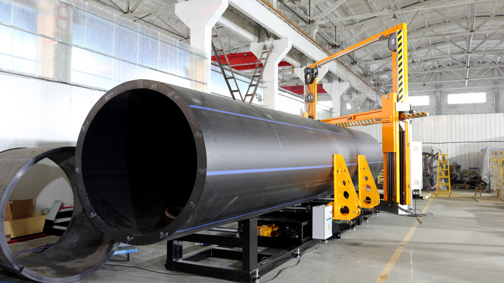 The PolySaw2000/80 ⚙️

Prepare HDPE pipes up to 2000mm in diameter with ease.

✅ Hydraulically controlled
✅ Cuts through 1200 - 2000mm
✅ Cutting angle of up to 67 degrees
✅ Increases efficiency and productivity
✅ Quality built, made to last

worldpoly.com/workshop-pipe-…