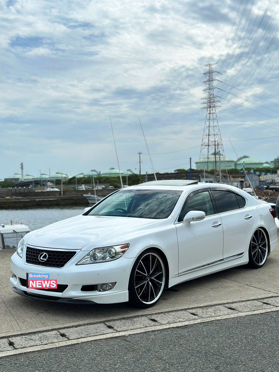 Reito1214740i's tweet photo. LS売ります
LS460中期、サンルーフ、エアロ、22インチ
検査12月、走行、7.4万キロ、パドルシフト付き
シートヒーター、ベンチレーション付き
無線タイプのエアサスコントローラ付き
#レクサス売ります
#単車売ります
#LS売ります
#CBX売ります　#GS売ります
#車売ります https://t.co/coojV6xYgY