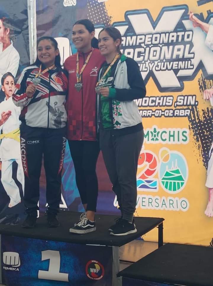LARKPOWERKARATE's tweet photo. 🥈 Campeonato Nacional los Mochis Sinaloa 
Dedicatoria hasta el cielo 🥋🤍
#Mexico #karate #Deportes 🇲🇽 https://t.co/M9KiMVxnCL