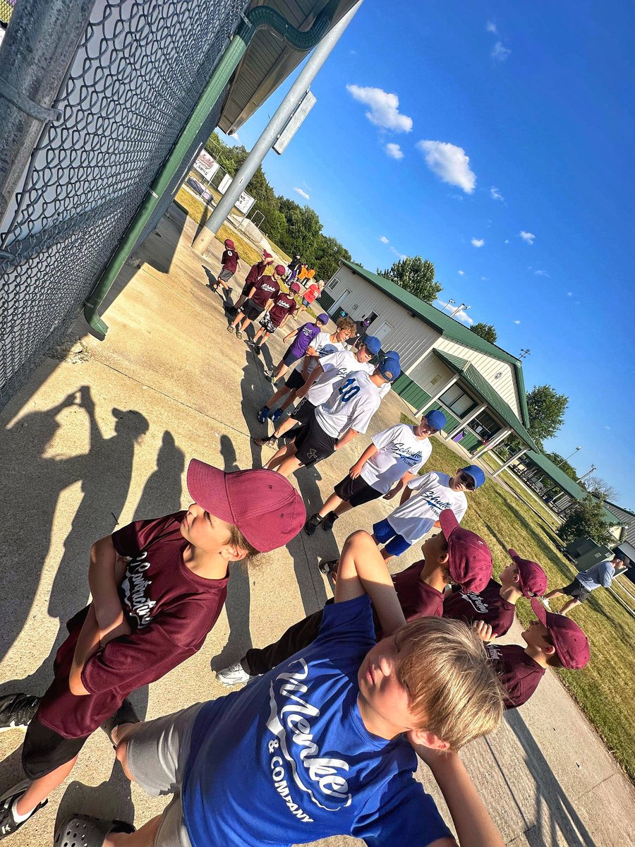 Keokuk_Baseball's tweet photo. The Chiefs swept Ft. Madison at Joyce Park on Monday night, winning game one 13-8 and game two 15-8. The Keokuk Little League majors & minors teams were in attendance and joined the KHS starting lineup on the field for the National Anthem! Go Chiefs! #KPride https://t.co/xFgGBjiRAk