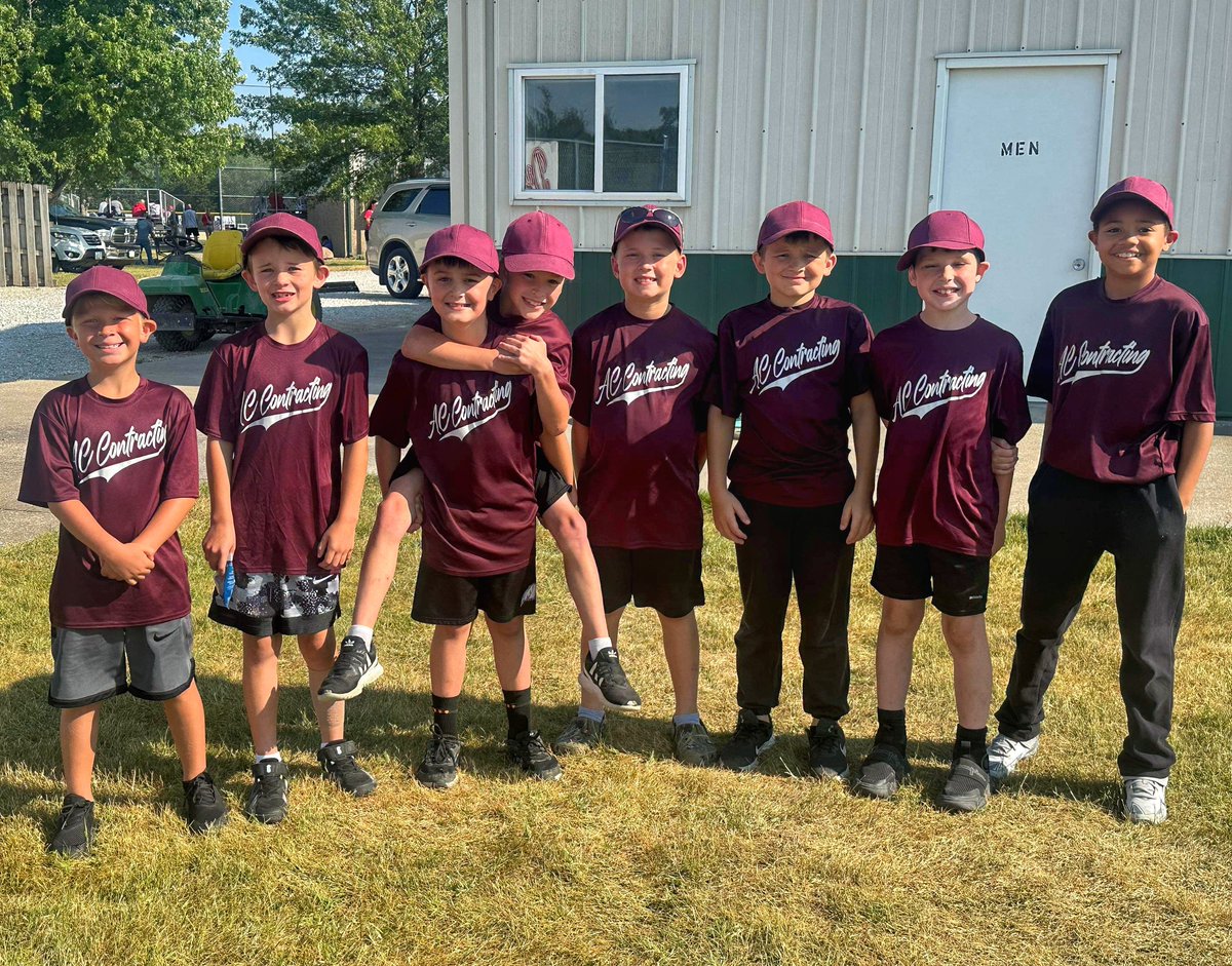 Keokuk_Baseball's tweet photo. The Chiefs swept Ft. Madison at Joyce Park on Monday night, winning game one 13-8 and game two 15-8. The Keokuk Little League majors & minors teams were in attendance and joined the KHS starting lineup on the field for the National Anthem! Go Chiefs! #KPride https://t.co/xFgGBjiRAk