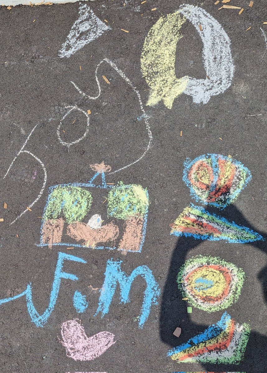 FlorenceMeares's tweet photo. More creations from FM's Chalk Day. #FMROCKS https://t.co/qSQecZrPjw