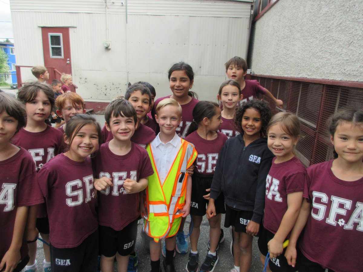 SFASchoolVan's tweet photo. Our Principal for the Day was very busy today! https://t.co/GbO5RTYmLq