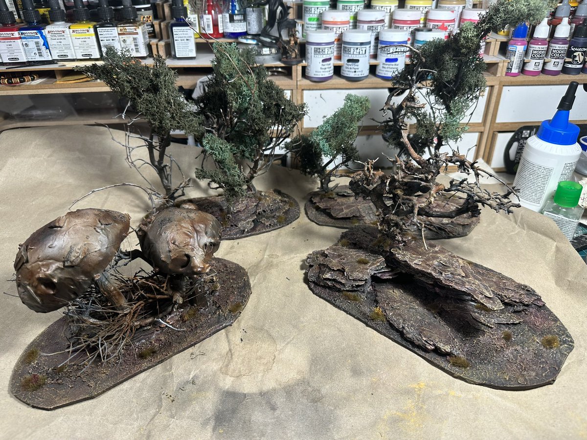 dissidence161's tweet photo. Finished up a set of self-built terrain today! Twisted wilds for my Beasts to call home ✨ #warmaidens #warmongers https://t.co/7ybFdDSlsa