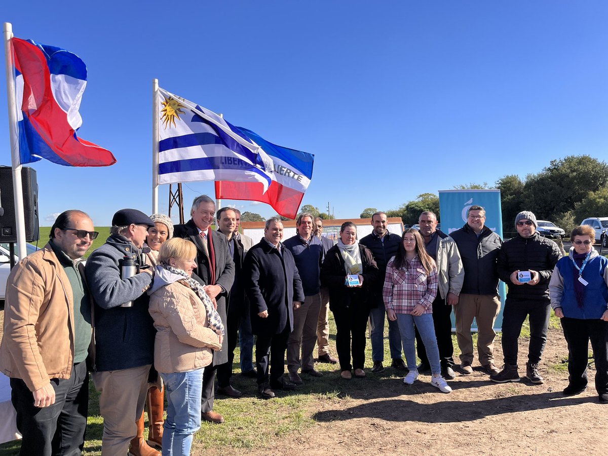 tamchacon's tweet photo. Hoy se inauguraron 24 obras de infraestructura productiva en San José del programa Pequeñas Grandes Obras Rurales de @MevirOficial https://t.co/4igLouBX65