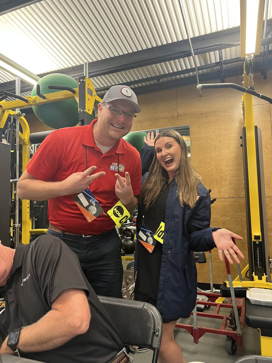 JonBenet_Kepper's tweet photo. Took this picture of @TheJeffTakeWXXV and @AnsleyBrentTV last night to send to @GrantWXXV but these are only a couple of people I had the pleasure of meeting through covering the Hattiesburg Super Regional. Thank you to so many others that made this experience so enjoyable. https://t.co/cXSl8ZhXdT