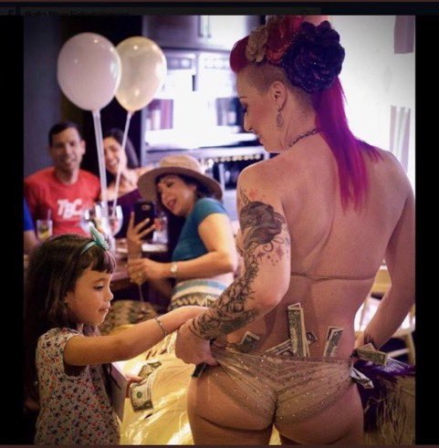 RottenPomodoros's tweet photo. Transphobe #TrudeauPride is being a bit gay here. Why isn’t it #PrideYear instead of a pathetic 4-month #PrideSeason?

There’s a woke teacher in Edmonton who would not approve his bigotry. https://t.co/UOAG5zTH2r