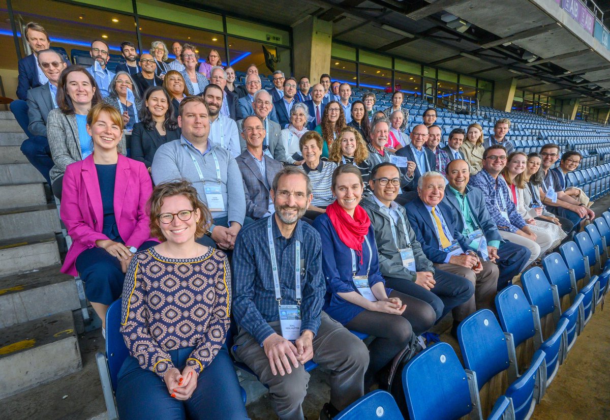 Reflecting on all the knowledge about phenomenology, pathophysiology, treatment and variability in plasticity measures while connecting with my friends in Dublin during the International Dystonia Symposium.
#dystonia 
@dmrf @pdcmdc @MichaelOkun @AlbertoEspay @DrAlfonsoFasano