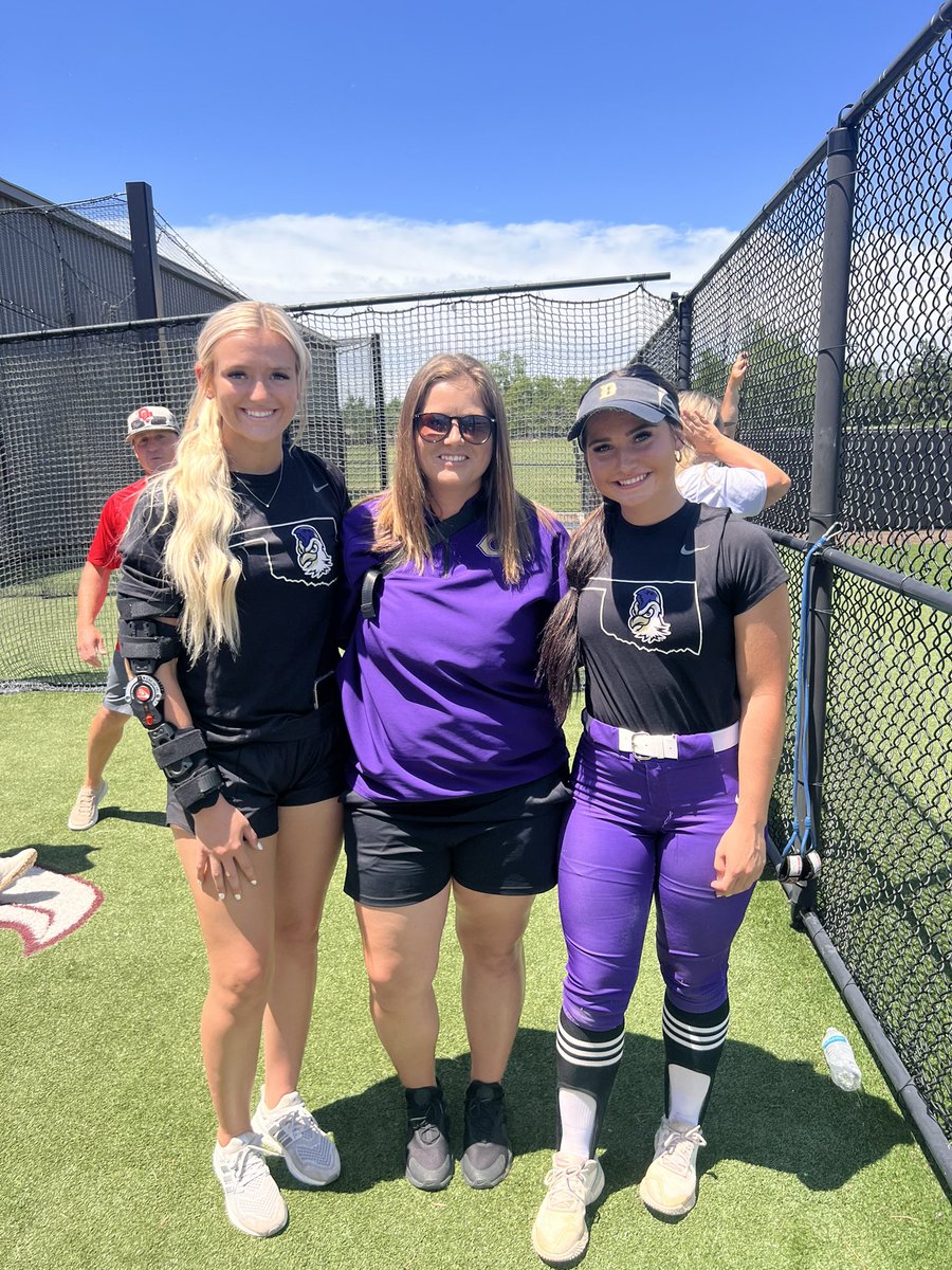 Big shoutout to Allyson Arthur and <a href="/leighanneeaton9/">Leighanne Eaton</a> for being recognized for 4A Middle West All State and playing in the game this past Saturday where the west team was victorious!! Congratulations girls super proud of you both!! #GoChicks #GoDrovers <a href="/ChickashaATH/">Chickasha Athletics and Activities</a>