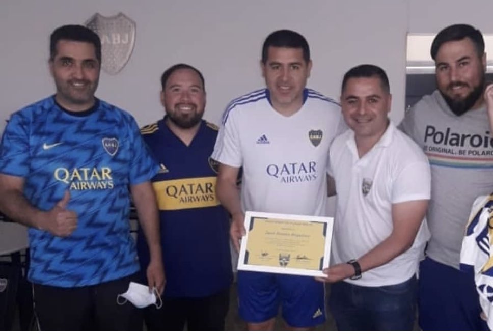 VanegasDaniel4's tweet photo. ✍️ 25 de junio ultima función de JRR 

En breve será el anuncio ✔️

🟦🟨🟦soy BOSTERO 

@MovPlazaSolis 
 Donde nació una pasión mundial 

#soybostero https://t.co/yS4iCzM5Wt