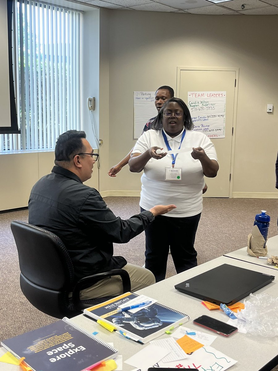 itsMeJayAlberto's tweet photo. Day 3 of Explore STEM program! 
#worldstrides #envision #summercamp #forensicscience #engineering #medicine #robotics https://t.co/aHMDcrSoey