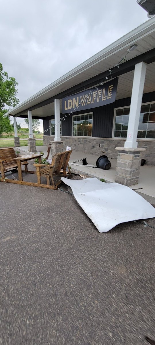 ONStormKat's tweet photo. Damage out in Talbotville. @dave_sills will be investigating the damage to definitively find out what caused it. Photos of funnel clouds from same area were posted earlier. 

#ONStorm #Talbotville #Hwy4 https://t.co/2JUo3vD5Wq