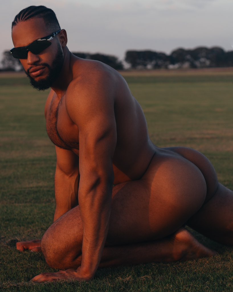 dixtosexi's tweet photo. 150k 🤯 
Thanks so much ❤️ https://t.co/44JVFG7vvF