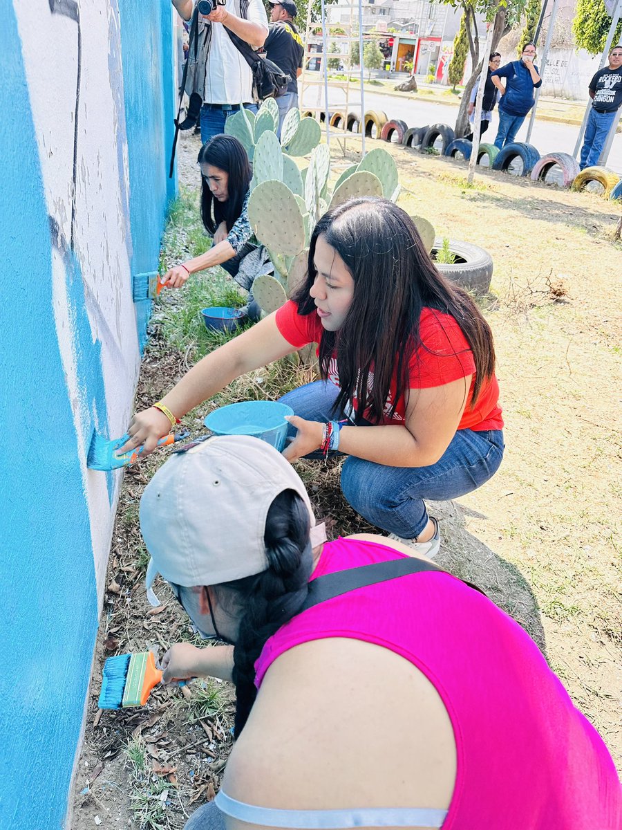 iransorianor's tweet photo. Cuidar y proteger las áreas donde se desarrolla la niñez vallechalquense es primordial para tener un espacio digno de educación👩🏽‍🏫🧑🏽‍🏫👨🏽‍🏫
#Educación #NiñosyNiñas https://t.co/K65GJKR61q