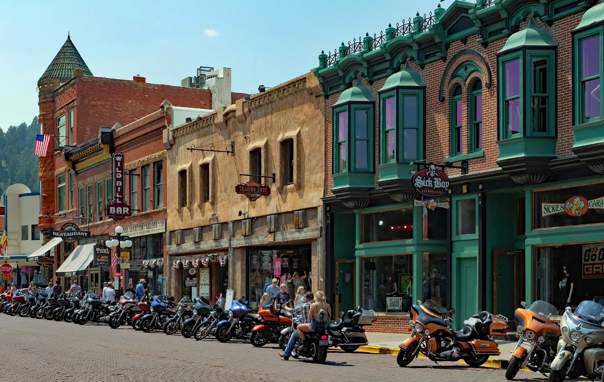 New town every hour on Twitter "Deadwood, South Dakota Population 1,293 Photos from Google