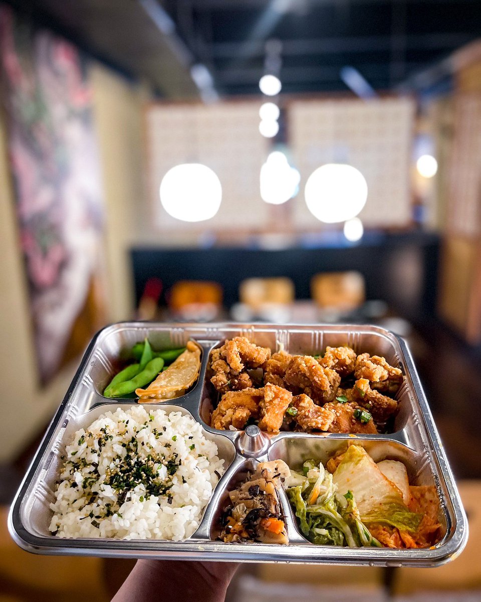 It's #TakeoutTuesday — grab one of our new #takeout bentos, including this Korean Chicken bento from your nearest #ichirikinabe restaurant. 😍 #koreanchicken #bento #hawaiieats