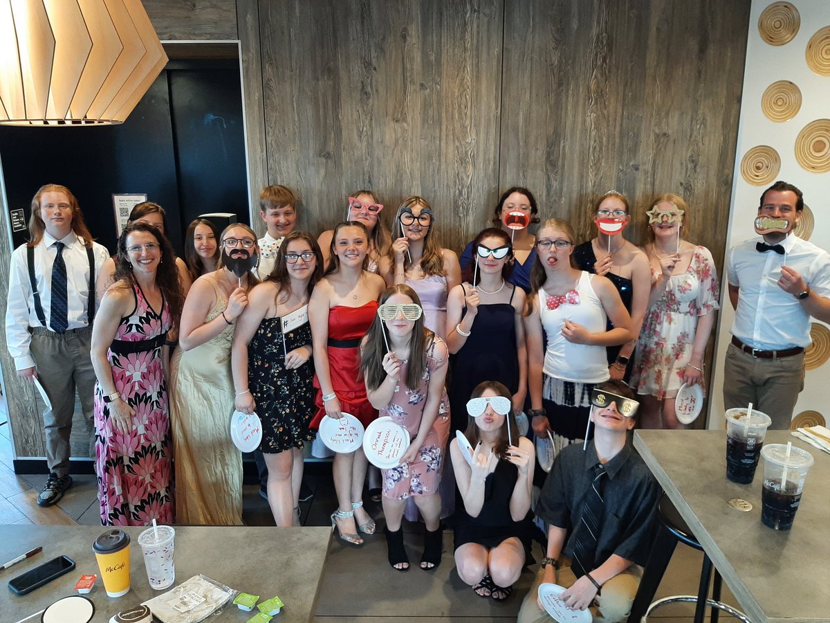 Colleen93047890's tweet photo. 8th grade choral McFormal 2023! These kids are amazing and I am so proud of they have done! They are ready for high school! Going to miss them...#waverlymiddleschool #wcsdletsgo #waverlymiddleschoolmusic https://t.co/a6hfQDuw7x