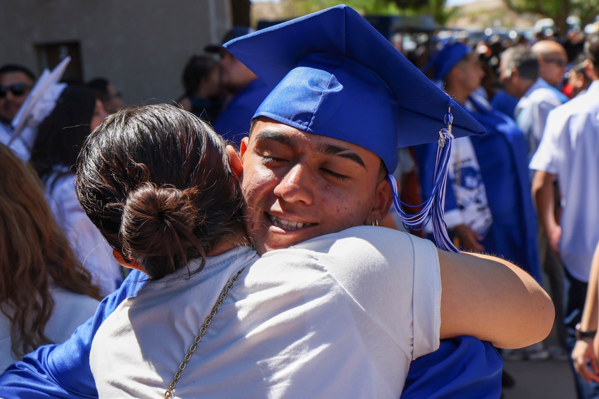 Bowie High School’s Class of 2023 crossed the stage at the Don Haskins Center on Tuesday with 228 graduates in a year that marked the 100th anniversary of the Bowie community. 🐻🎓

See photos, watch the replay ➡️ episd.org/bowie2023

#ItStartsWithUs #EPISDClassof2023