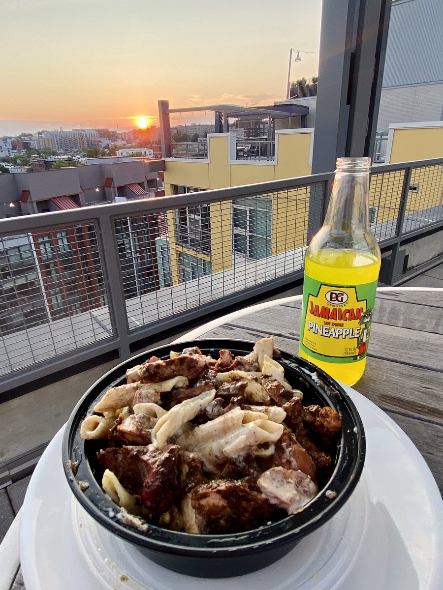 AlexCTaliadoros's tweet photo. happy Caribbean Restaurant Week, DC! jerk chicken pasta tonight courtesy of #Sandovan🇯🇲 https://t.co/1L4Bz0Hmo0