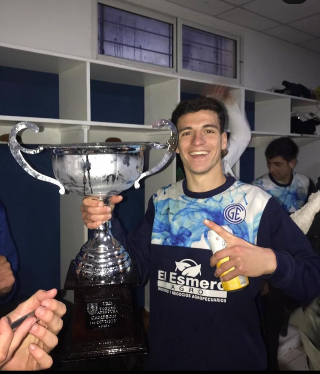 Catayini21's tweet photo. El mío? Un campeón y del mejor 🐺 https://t.co/BpcTs7Zx02
