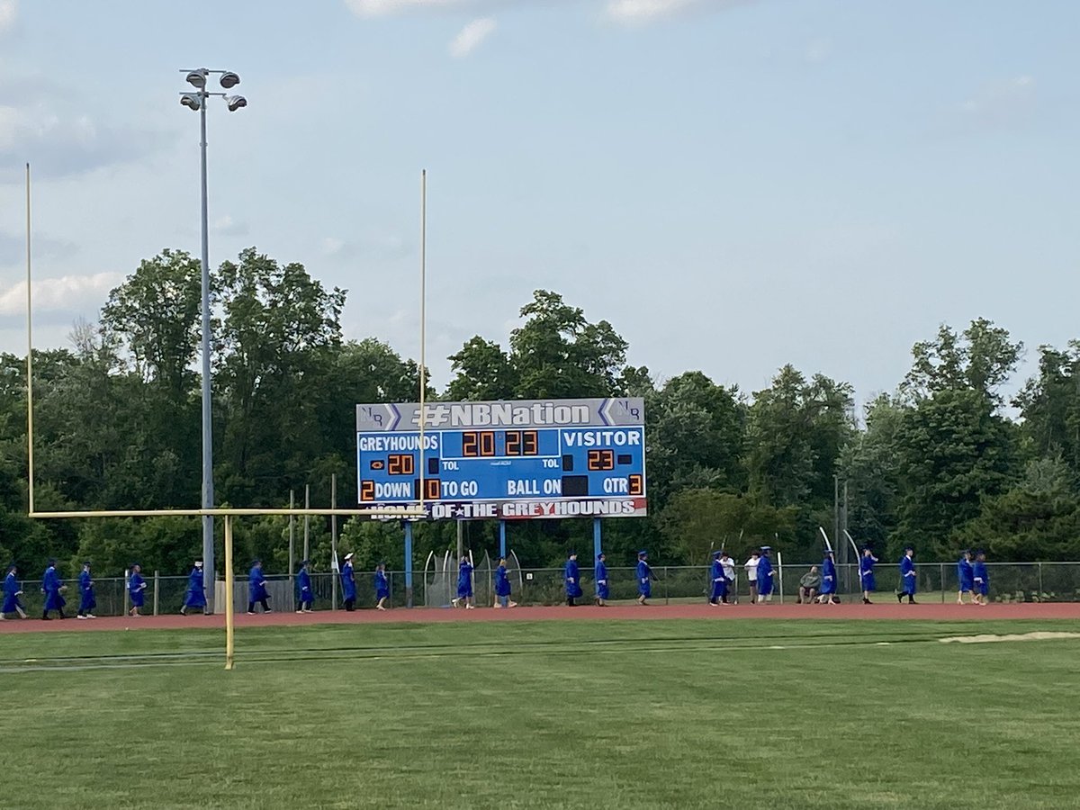 Andrew Zuckerman tweet media