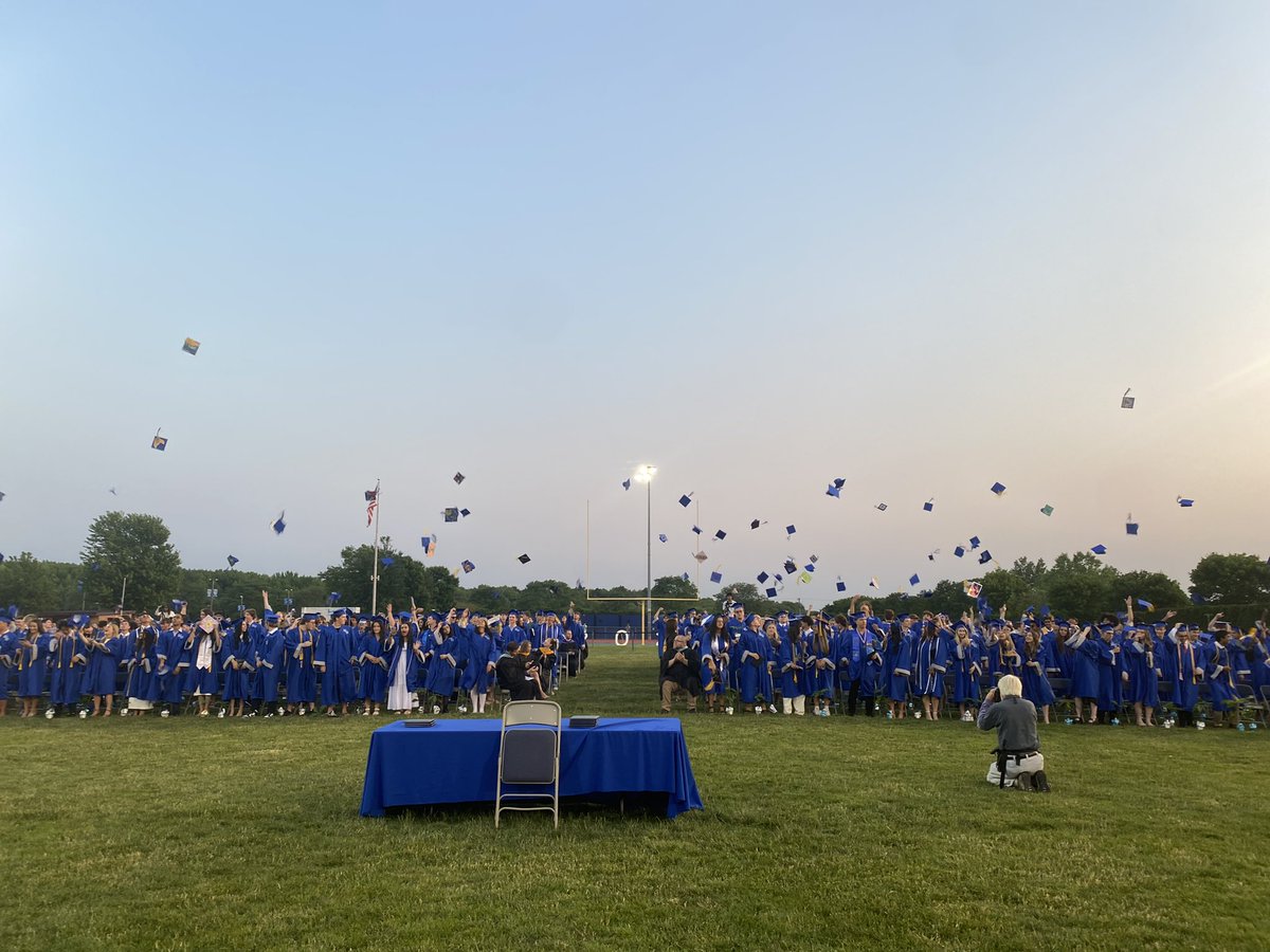 Andrew Zuckerman tweet media