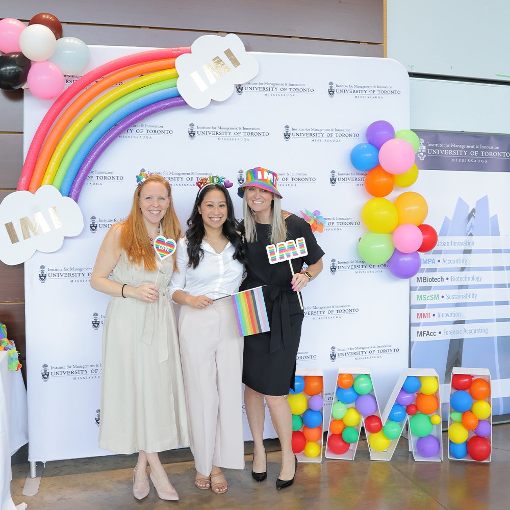 IMIUofT's tweet image. Today was jam-packed with our IMI Awards, but thanks to a super-crafter from our @MUI_UofT program, we still managed to show our #UofTPride - thanks for all your amazing decorations, Alyssa! 🏳️‍🌈🏳️‍⚧️🌈 #PrideMonth

#DisplayYourPride #uoft @UTM @UofT @utmedo