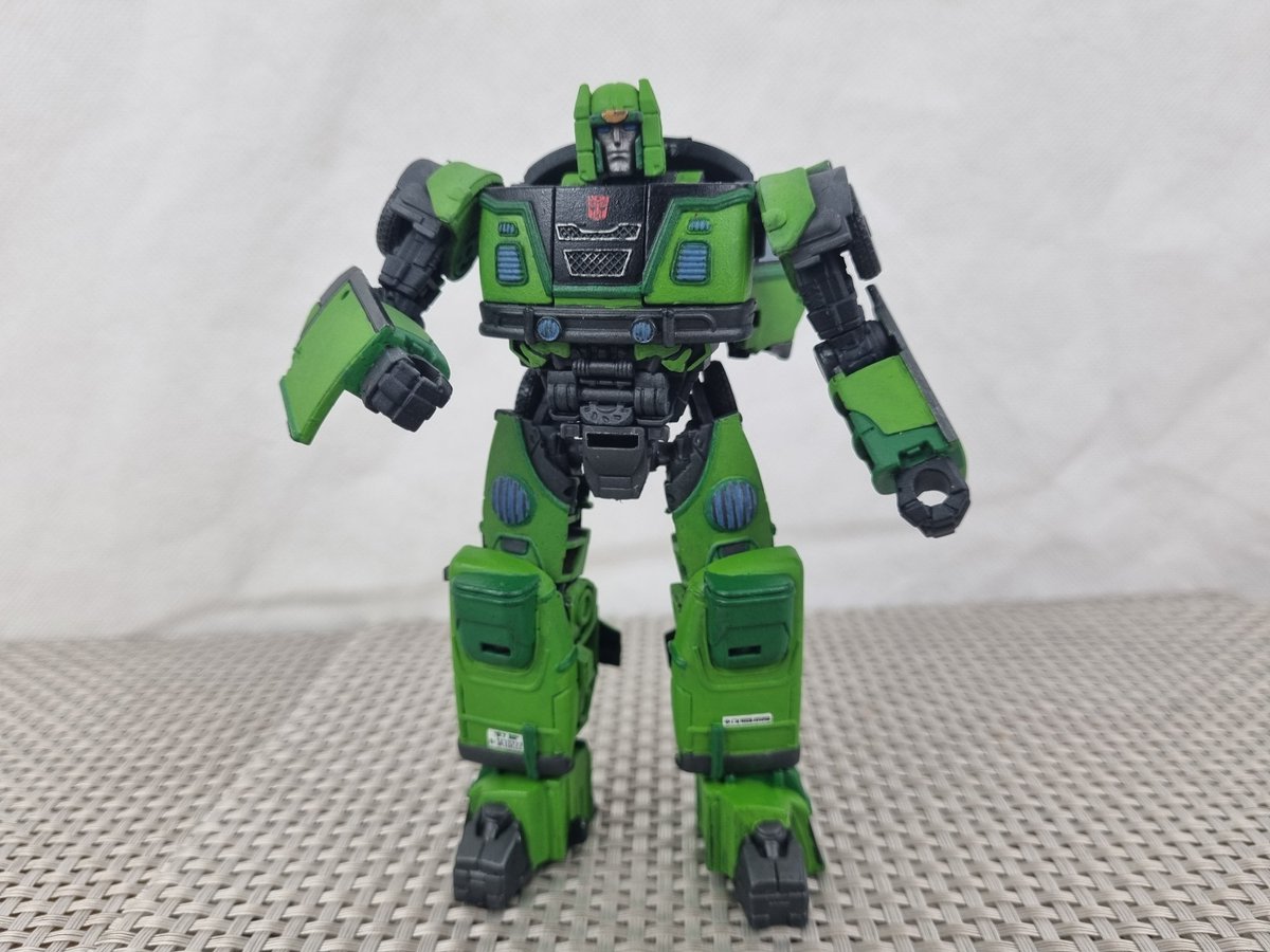 CosmicConker's tweet image. Custom Skids made using Transformers Rise of the Beasts Wheeljack (Pablo), inspired by his Revenge of the Fallen colours.