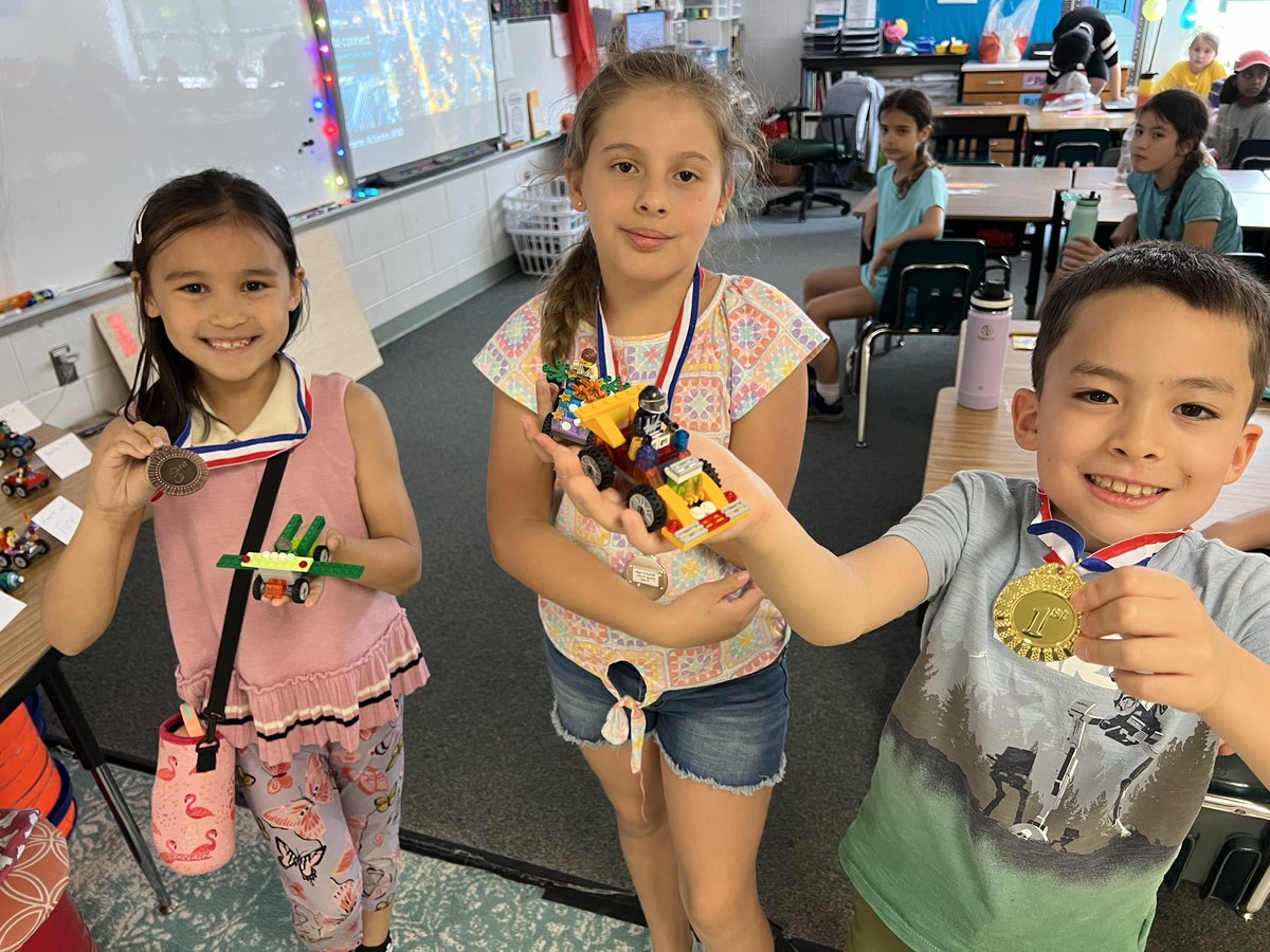 OwensOgres's tweet image. LEGO Derby was a huge success! Fantastic back stories for our drivers. Awards for furthest distance and most creative cars. #learningshouldbefun