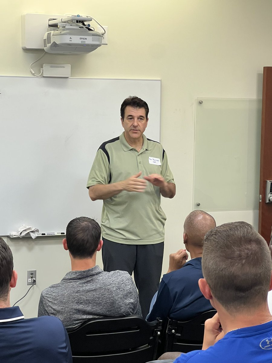 Another one from the Jay Bilas camp that I’ve gotten to know over the years is @PaulBiancardi Learned so many things from him and am grateful for his friendship. He’s also the one who taught me how to properly order an iced coffee.