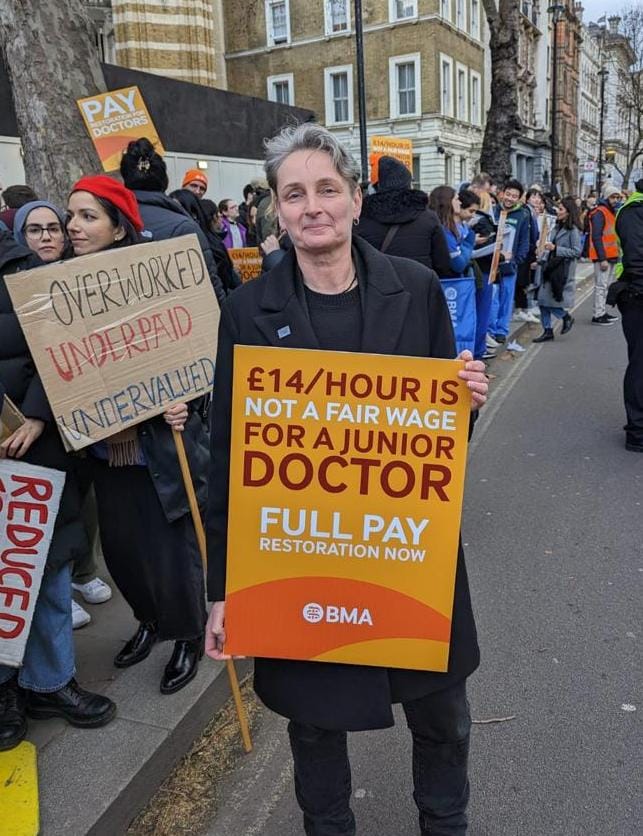 KateOsborneMP's tweet photo. Solidarity to junior doctors who are out on strike over pay @BMA_JuniorDocs @HCSANews

While workload &amp; waiting lists are at record highs, junior doctors’ pay has been cut by more than a 1/4 since 2008.

To protect the #NHS, the Govt must engage &amp; address drs concerns asap https://t.co/cNAOM2iqKO