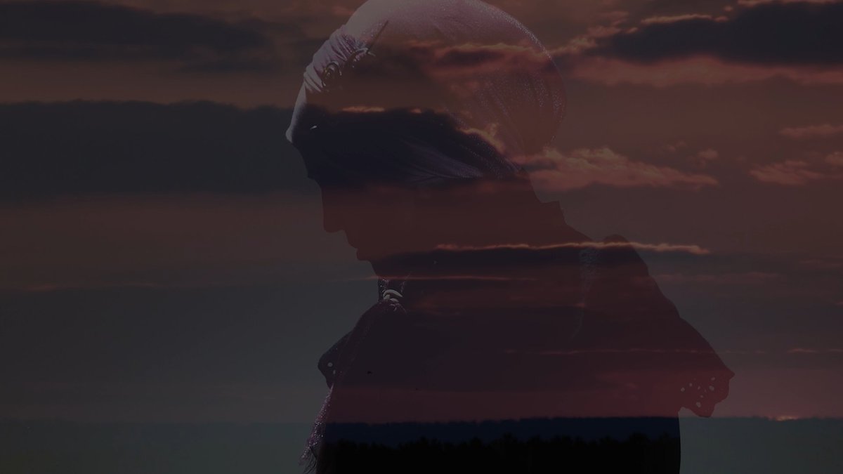 We've just released a video for our new song, "A Night Like This".  youtube.com/watch?v=WbBS4e…