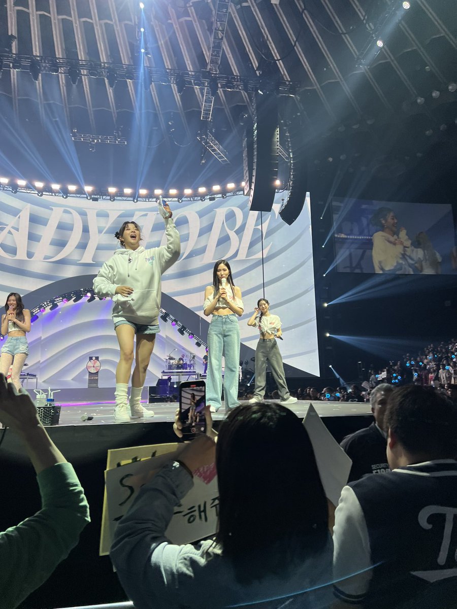 kai 📌 darlentina au on Twitter "RT pholicity JEONGYEON JUST THREW