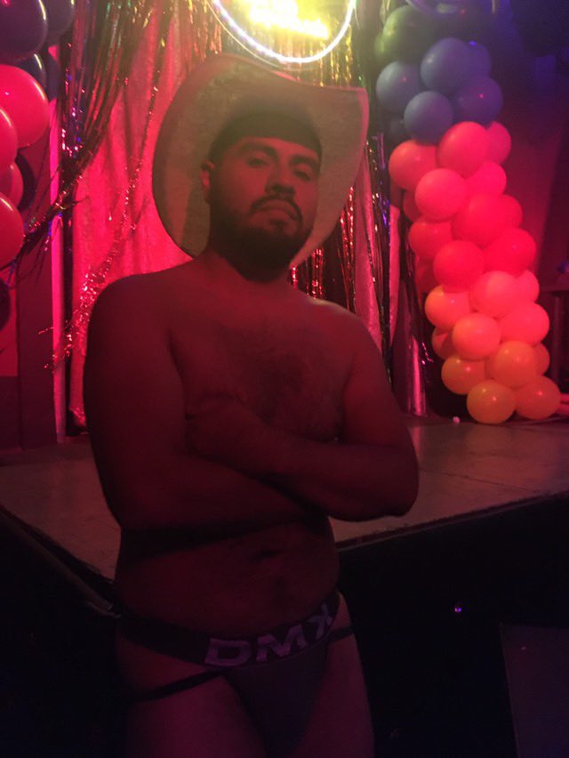 Club183Gdl's tweet photo. Apoya con tu voto a CARLOS @cacospc que está participando en el MR BearMX 2023 ‼️VOTA AQUÍ ⬇️⬇️⬇️⬇️

https://t.co/byzUsnOrfr

Representando a los #osos 🐻 de #club183 🤤😈🔥#ososgdl #bearsmx https://t.co/8dJxjQnI3t