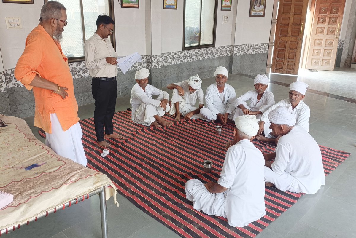 Naranraval21's tweet photo. વૃક્ષ ઉછેર અભિયાન અંતર્ગત ૨૦,૦૦૦ વૃક્ષોનું જંગલ બનાવવા માટે ચર્ચા વિમર્શ
#naranraval #vssm #Banaskantha https://t.co/rqnDeXGVDk