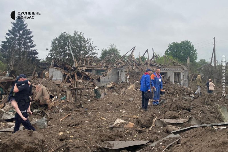 ukrainewar24's tweet photo. ⚡️ 2 person killed, 2 wounded as result of #Russian missile strikes in Kramatorsk of #Donetsk region.
#UkraineRussianWar https://t.co/BlTxjIfv8n