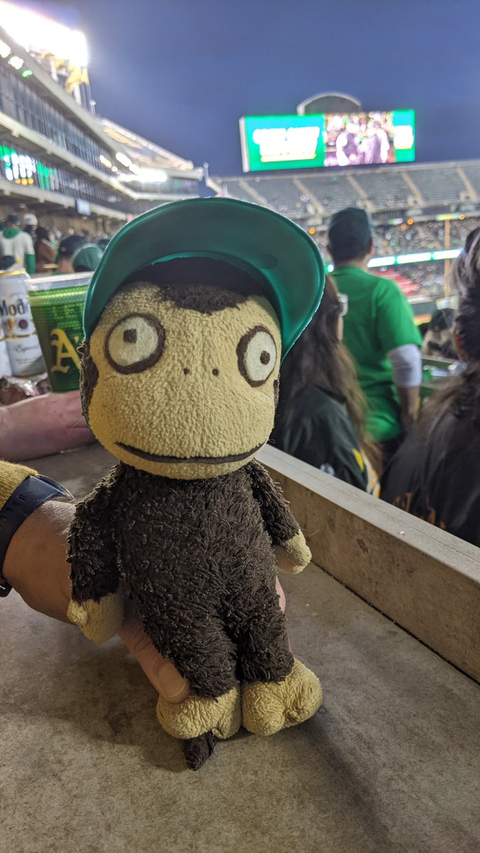 TheoMonkey's tweet photo. Had a great time at the game with @jaybeans and @mostlymartha https://t.co/9T5SUTc4Xu