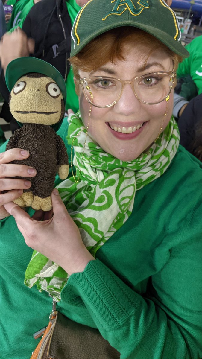 TheoMonkey's tweet photo. Had a great time at the game with @jaybeans and @mostlymartha https://t.co/9T5SUTc4Xu
