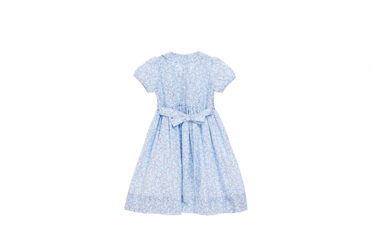 AngleHParis1's tweet photo. MARJOLAINE 100% Liberty Cotton, Kid’s dress. 💚
We sell online, we also do wholesale. ☺️
Order yours on https://t.co/snknlVbEeg
#helloworld #luxuryfashion #spring #summer #collection #madeinmadagascar #floral #floralprint #print #liberty #libertycotton #cotton #giftable https://t.co/EGD2CuoUwU