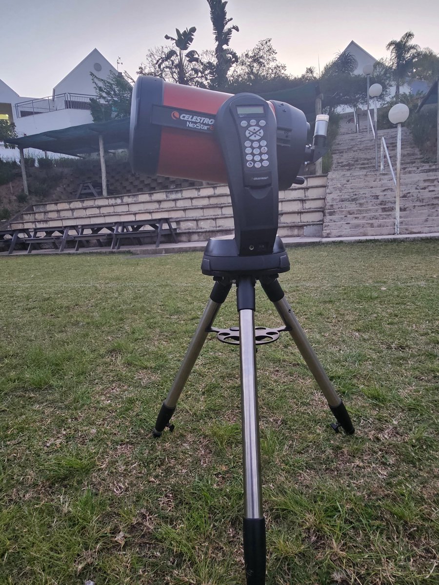 ARC_UKZN's tweet photo. An evening of star gazing at the Deutsche Schule thanks to The Space Odyssey with Ritu and Precious.
#venus #stargazing https://t.co/QWTsYHYPMR