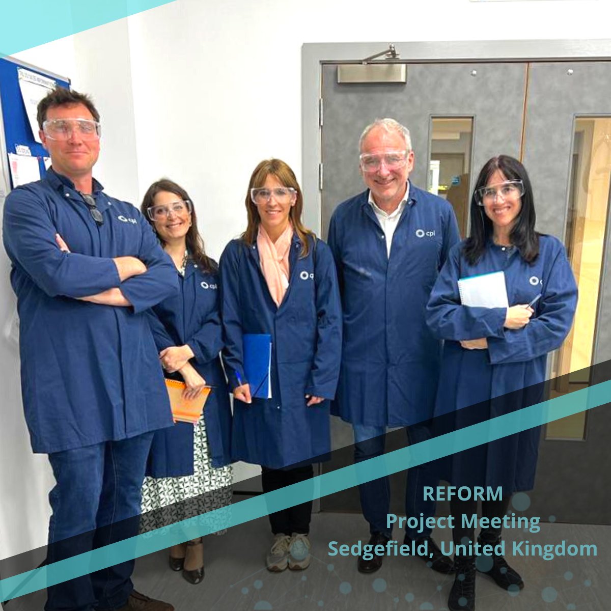 _CISC_'s tweet image. Attending the REFORM project&apos;s biannual meeting in the UK where we&apos;re revolutionizing functional green electronics. Together, we&apos;re accelerating the adoption of sustainable flexible, printed electronics. 🌍🔬🔌 #REFORMproject