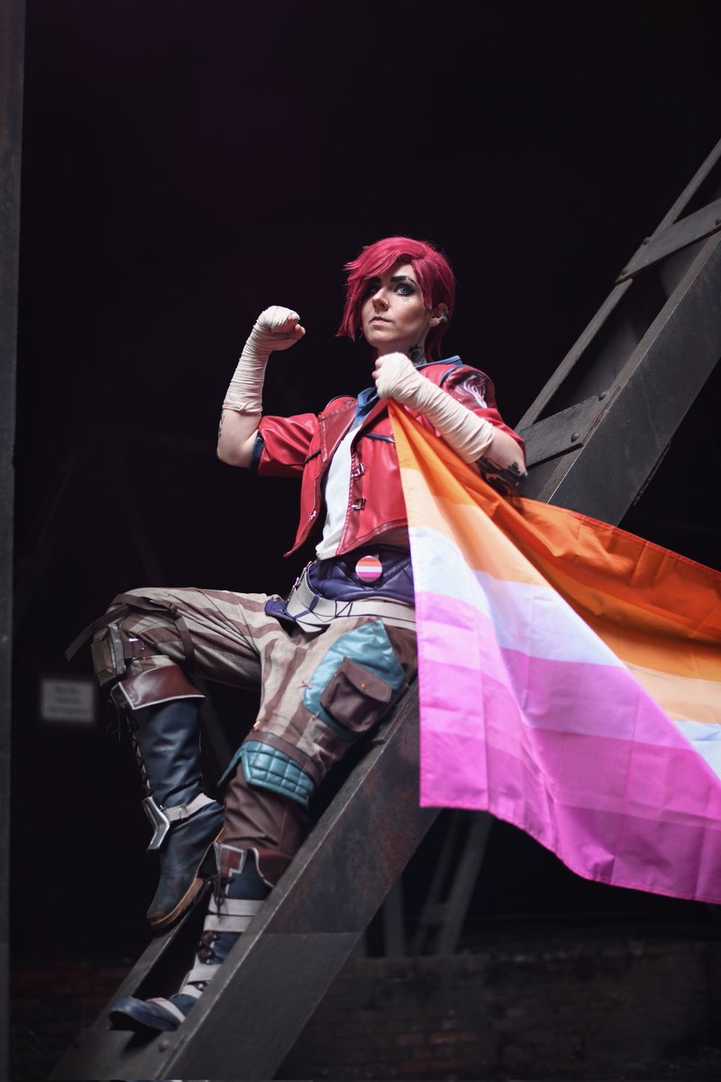 Happy Pride from Piltover's Finest Deputy 💪❤️🧡🤍🩷💜🏳️‍🌈

Vi&Edit: @photo_rising 
Photo: flying.fox.photography on Instagram

#Pride2023 #Vi #ArcaneCosplay #Arcane #Arcanetwt #LeagueOfLegends #wlw #lgbt #Pride #lesbianpride #ViArcane #loveislove #lgbtq #LGBTQIA #cosplay #CaitVi