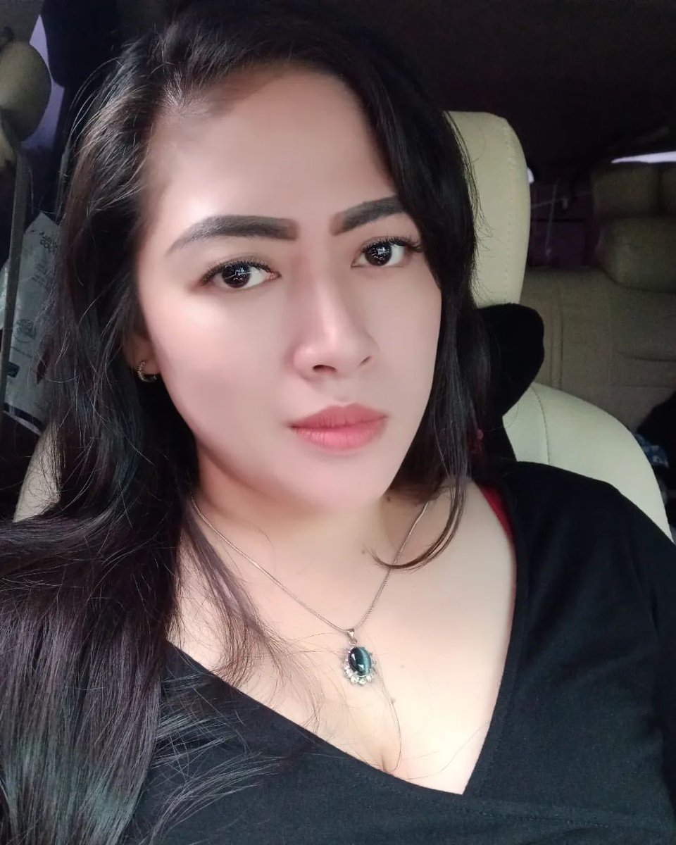 sinurlinda's tweet photo. Lagi nafsu https://t.co/urVmqQyggK
