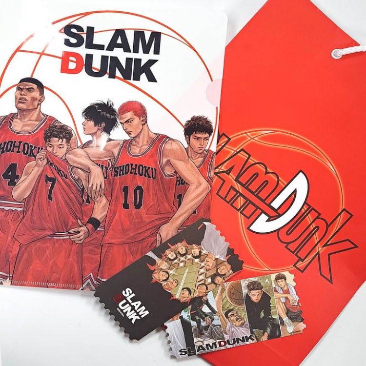 cloudy_dune's tweet photo. 🏀 2023 서울국제도서전 슬램덩크 단독관 📚
➰ 대원씨아이 슬램덩크 부스 특별 굿즈 실물샷!

📍기간 : 6/14(수)~6/18(일)
📍장소 : 코엑스 A홀 — H23

🔖 1권 이상 구매 특전
— 쇼핑백+일러스트 티켓(1종)

🔖 2만5천원 이상 구매 특전
— 쇼핑백+일러스트 티켓(2종)+일러스트 L홀더 https://t.co/mEfonHo30k