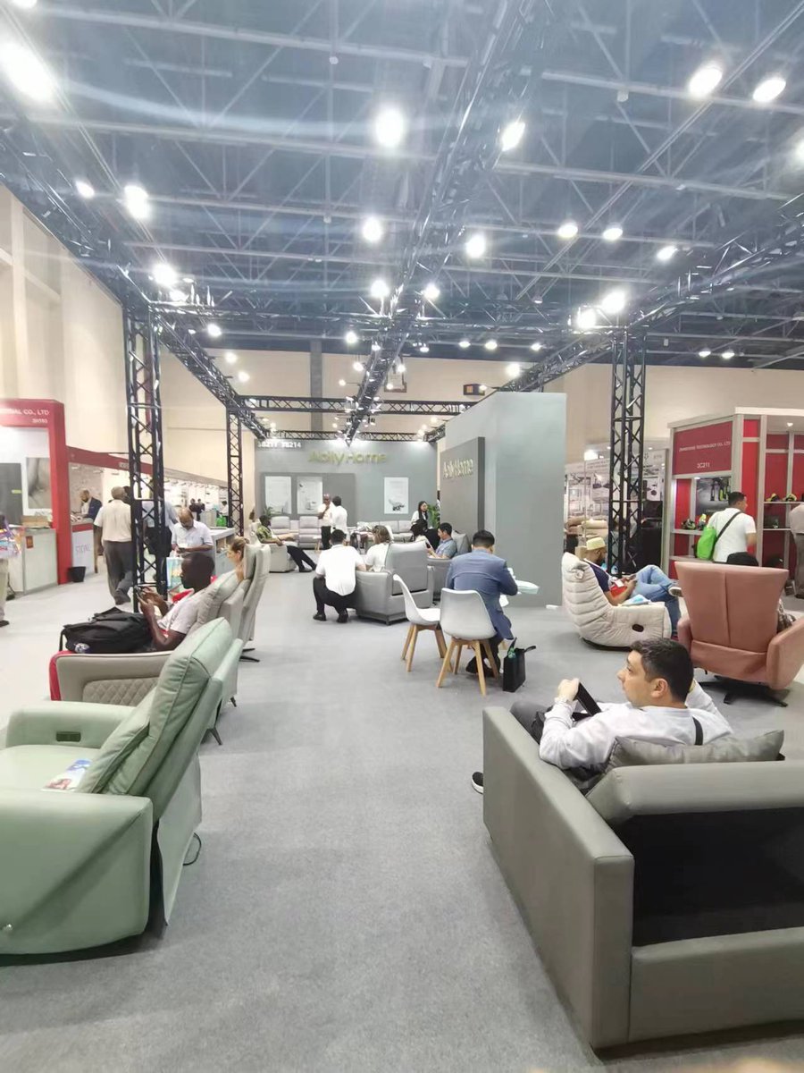 liftsofafactory's tweet photo. Welcome to our booth 3B202-3B205.From 13th June to 15th June.
2023 China Homelife Dubai!!
You will find how comfortable Aolly Home recliner sofa
Anna WhatsApp/Skype/WeChat +8618668190361
#dubaiinteriors #china #dubai #armchair #furniture #recliner #reclinersofa #chair https://t.co/NrG9FPQBhW