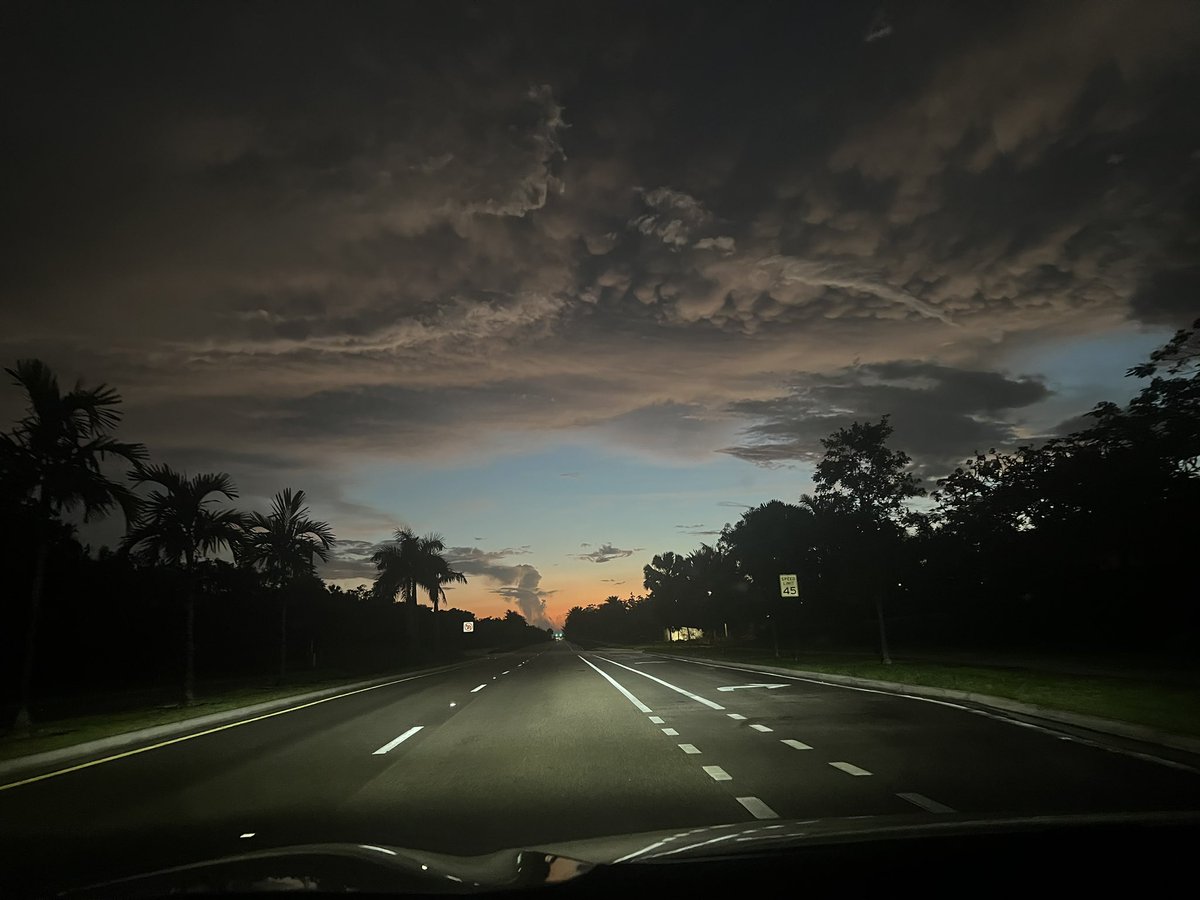My drive home from work tonight… no filter required… Mother Nature at her finest 🌴🌄 #june2023 #parkland #townparc #floridalife #sunshinestate