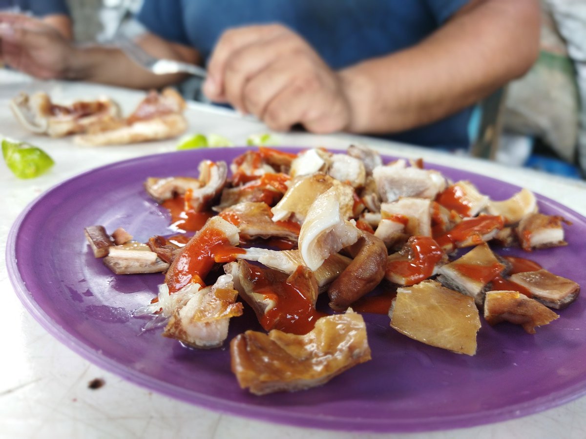 Revista_Tucan's tweet photo. #HechoEnOaxaca Gastronomía artesanal desde San Antonio de la Cal #Carnitas #Biuses #Oaxaca #LosChiquis https://t.co/KYjM8Dwx9B https://t.co/v6wzUoR0Nu