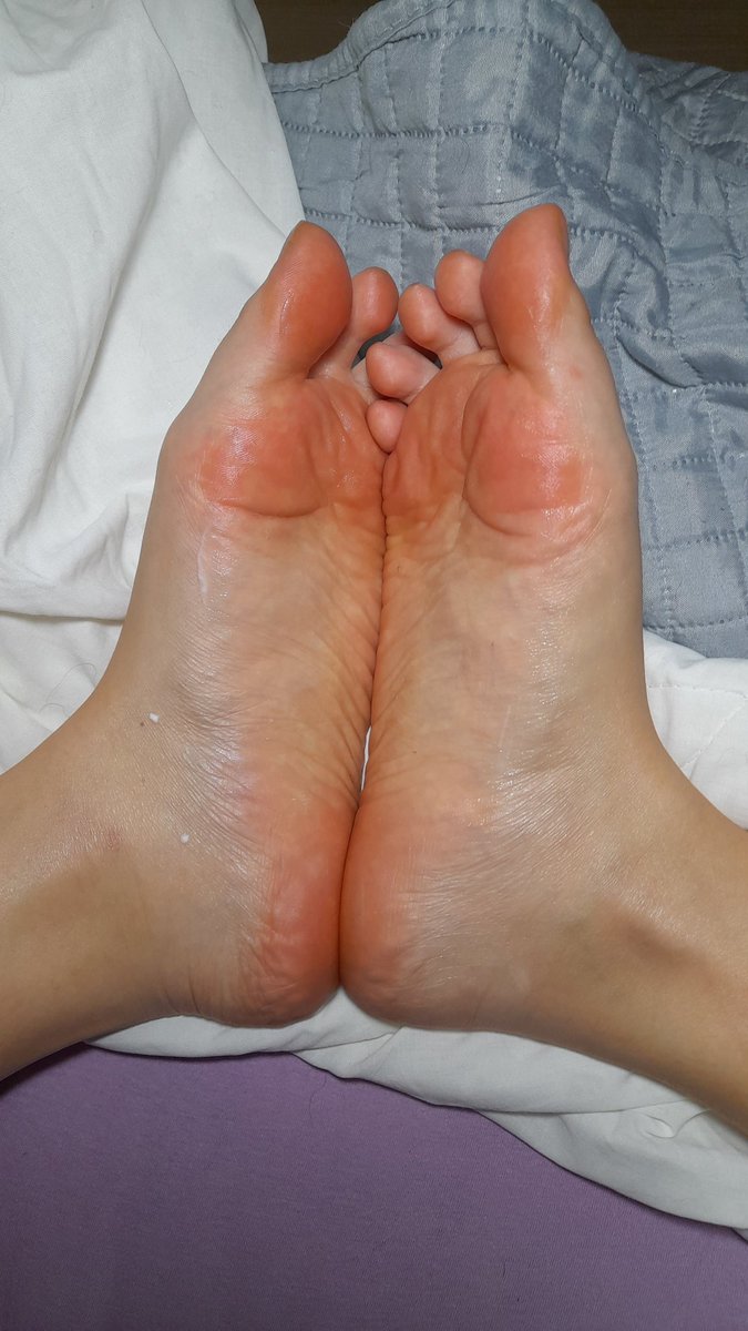sweetysoftt's tweet photo. @GisellesSlave Worship my pretty soles https://t.co/89zCrCZNPm