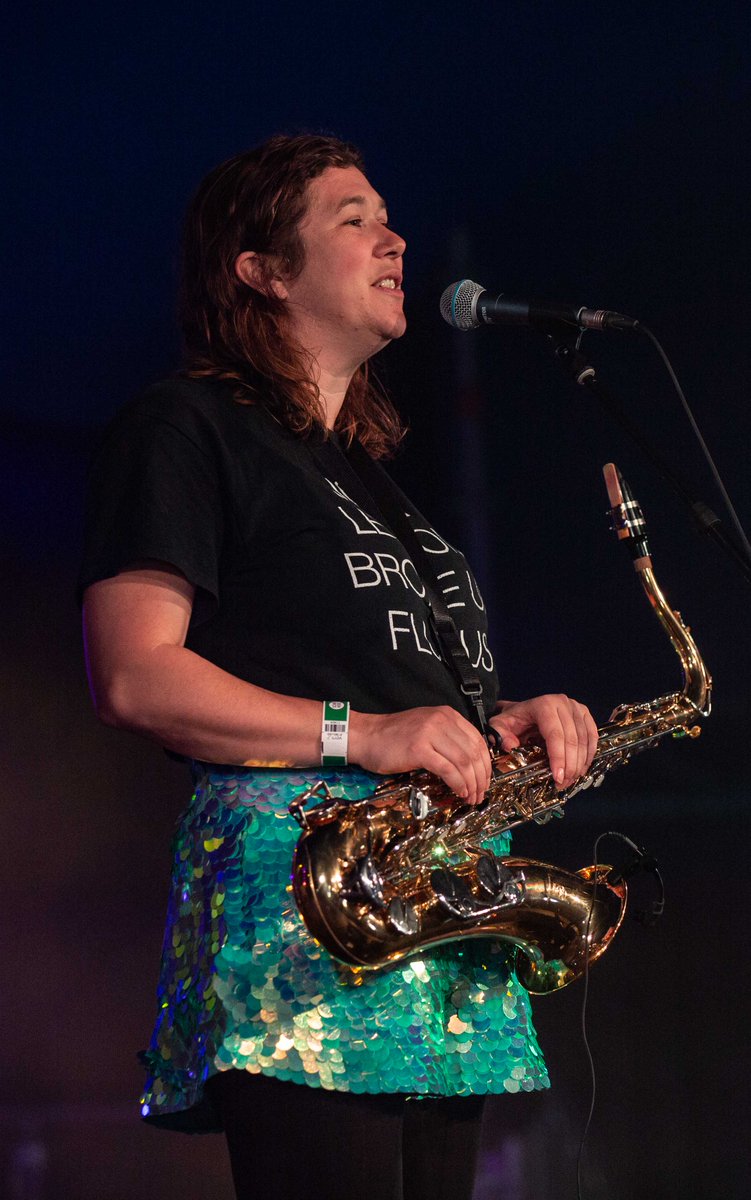 robdickens101's tweet photo. The Burning Hell, Port Fairy Folk Festival 2023 - Photo: Jim Jacob
#theburninghell #portfairyfolkfestival #houseofwebb #listeningthroughthelens https://t.co/bdppAGfdfQ